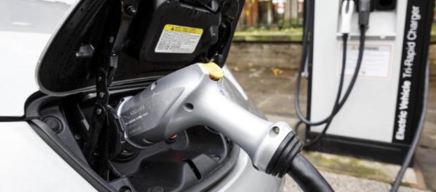Four cities worldwide have made the decision to slowly rid themselves of diesel vehicles by 2025 (Wikipedia) Four cities worldwide have made the decision to slowly rid themselves of diesel vehicles by 2025 (Wikipedia)
