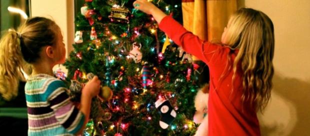 Kids at Christmas - Home Design Ideas - celfan.com Kids at Christmas - Home Design Ideas - celfan.com