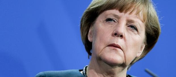Nicht mehr "Mutti", sonder Frau Oberstudienrätin mit der Lizenz für Klassenbucheinträge? Nicht mehr "Mutti", sonder Frau Oberstudienrätin mit der Lizenz für Klassenbucheinträge?