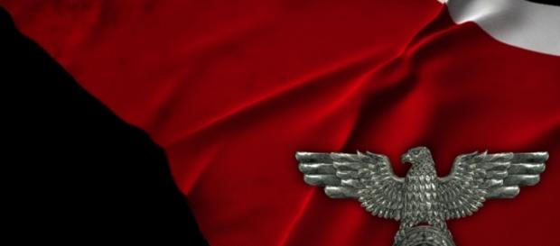 Roma, locandine naziste per il sì al referendum costituzionale Roma, locandine naziste per il sì al referendum costituzionale
