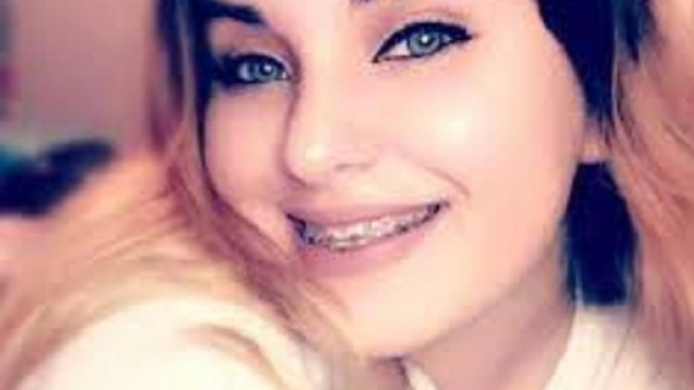 18enne dal bellissimo volto si uccide perch&eacute; considerata "grassa" dai bulli