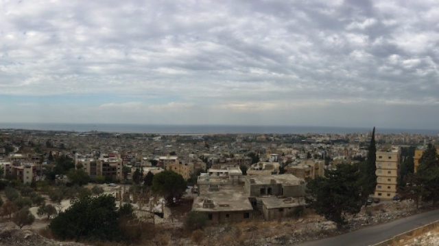 Ein Al Hilweh si estende per un chilometro quadrato