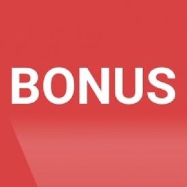 Write everyday about Christmas and earn a fixed bonus on top of the standard compensation