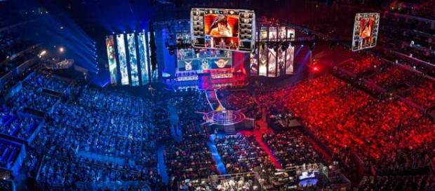 League of Legends atrai milhões de usuários e público. League of Legends atrai milhões de usuários e público.