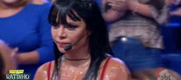 Valentina não gostou da brincadeira do Ratinho Valentina não gostou da brincadeira do Ratinho