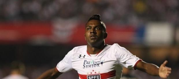 Vasco tenta o empréstimo do atacante Kelvin (Foto:Rubens Chiri) Vasco tenta o empréstimo do atacante Kelvin (Foto:Rubens Chiri)