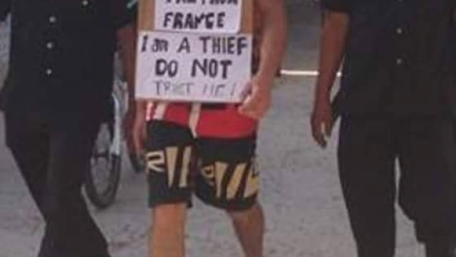 Indonesia: coppia australiana umiliata dopo furto di biciclette