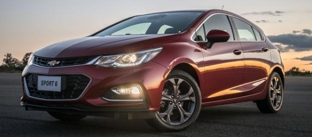Chevrolet Cruze Sport6 2017 começa a ser vendido repleto de novidades Chevrolet Cruze Sport6 2017 começa a ser vendido repleto de novidades