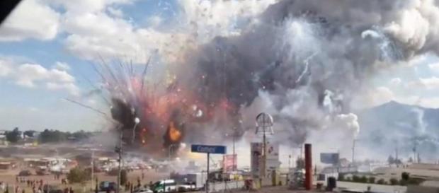 Explosões assustam em mercado do México - Imagem/O Globo Explosões assustam em mercado do México - Imagem/O Globo