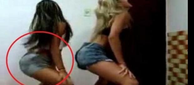 Imagens de novinhas dançando Funk dentro da igreja. Imagens de novinhas dançando Funk dentro da igreja.