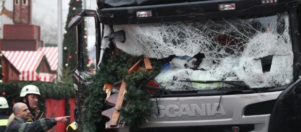 Lastwagen-Anschlag: Täter womöglich auf der Flucht - rtl.de Lastwagen-Anschlag: Täter womöglich auf der Flucht - rtl.de