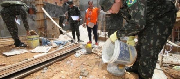Lixo dificulta combate ao mosquito Aedes aegypti Lixo dificulta combate ao mosquito Aedes aegypti