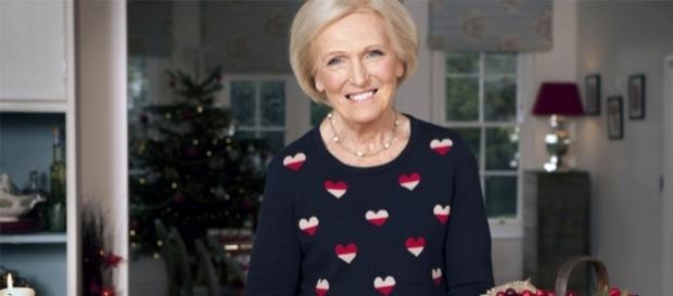 Mary Berry's Absolute Christmas Favourites | Watch Online | BBC Store - bbc.com Mary Berry's Absolute Christmas Favourites | Watch Online | BBC Store - bbc.com
