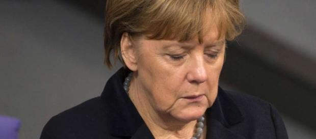 Merkels Politik der offenen Grenzen kommt unter Druck. (Fotoverantw./URG Suisse: Blasting.News Archiv) Merkels Politik der offenen Grenzen kommt unter Druck. (Fotoverantw./URG Suisse: Blasting.News Archiv)