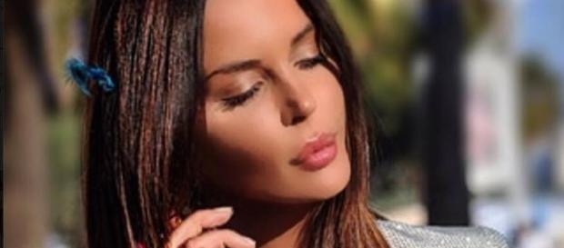 Nina Moric: scatto di 10 anni fa su Facebook Nina Moric: scatto di 10 anni fa su Facebook