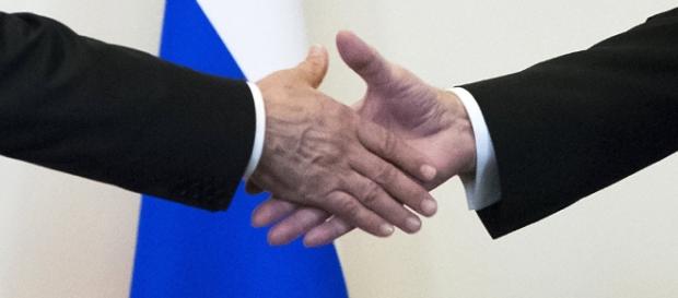 Russischer Kampfjet an türkisch-syrischer Grenze abgeschossen - sputniknews.com Russischer Kampfjet an türkisch-syrischer Grenze abgeschossen - sputniknews.com