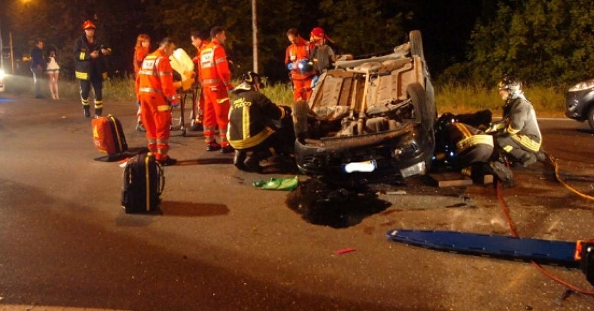 Tragico Incidente Stradale In Calabria, Due Morti