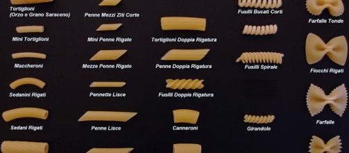 Une toute petite sélection de pâtes moyennes italiennes.