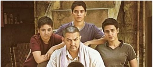 Dangal cast / Photo http://createdbyabhi.in/wp-content/uploads/2016/10/Dangal-800x445.png