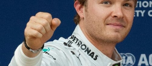 Rosberg soffia la pole a Hamilton. 3&#176; Kimi, Vettel parte 7&#176; - virgilio.it