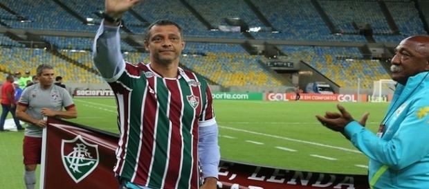 Alexandre Torres, em homenagem do Fluminense ao pai, Carlos Alberto Torres, falecido recentemente (Foto: Arquivo) Alexandre Torres, em homenagem do Fluminense ao pai, Carlos Alberto Torres, falecido recentemente (Foto: Arquivo)