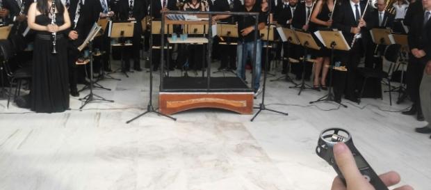 Banda Sinfônica durante concerto natalino: lágrimas e esperança com a aprovação de emenda que destina orçamento de R$ 5 milhões ao grupo Banda Sinfônica durante concerto natalino: lágrimas e esperança com a aprovação de emenda que destina orçamento de R$ 5 milhões ao grupo