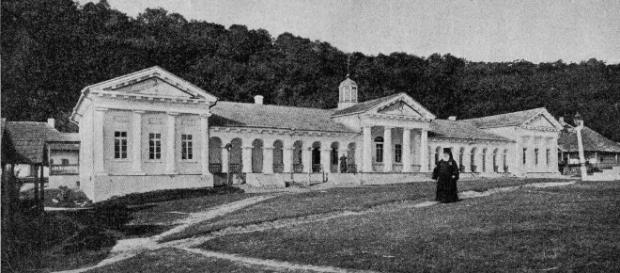 Biserici şi mănăstiri în Basarabia Ţaristă Biserici şi mănăstiri în Basarabia Ţaristă