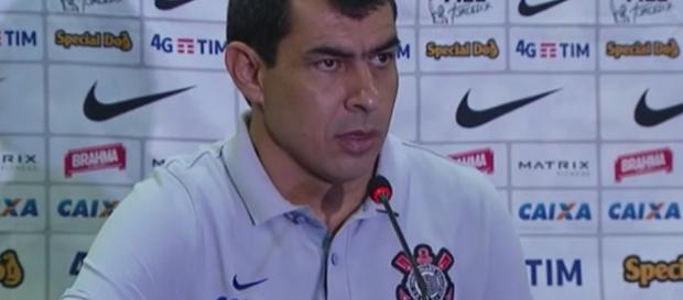 Carille é efetivado treinador do Corinthians Carille é efetivado treinador do Corinthians