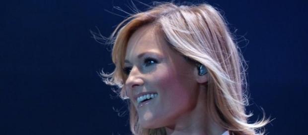 Helene Fischer (Schleyerhalle Stuttgart) / Foto: Fred Kuhles - Eigenes Werk, CC BY-SA 3.0 (Wikimedia) Helene Fischer (Schleyerhalle Stuttgart) / Foto: Fred Kuhles - Eigenes Werk, CC BY-SA 3.0 (Wikimedia)