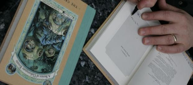 Netflix to adapt Lemony Snicket's “A Series of Unfortunate Events ... - sfgate.com Netflix to adapt Lemony Snicket's “A Series of Unfortunate Events ... - sfgate.com