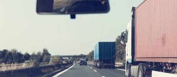 Proprietários de veículos vão pagar um seguro obrigatório mais barato no próximo ano. Proprietários de veículos vão pagar um seguro obrigatório mais barato no próximo ano.