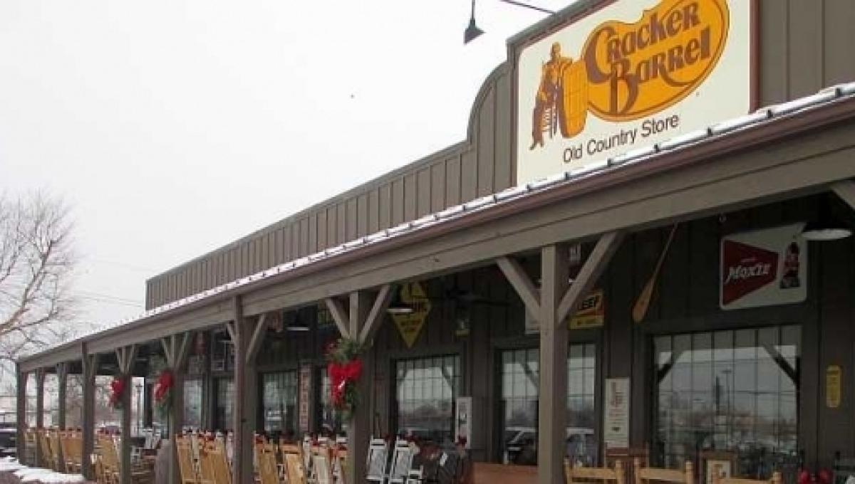 Cracker Barrel Christmas Take Out Dinner - Get Christmas Day Dinner To Go From These Restaurants Hip2save
