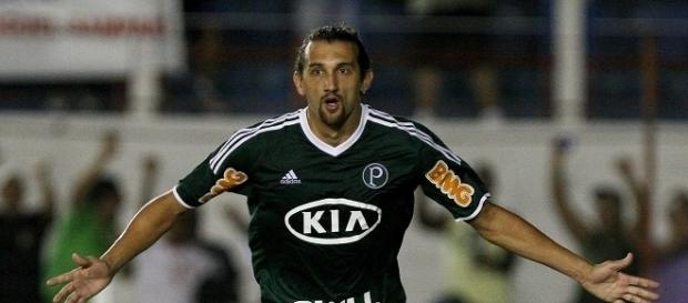 Ex-Palmeiras e Grêmio, Barcos pode reforçar o Fluminense em 2017 (Foto: Vavel) Ex-Palmeiras e Grêmio, Barcos pode reforçar o Fluminense em 2017 (Foto: Vavel)