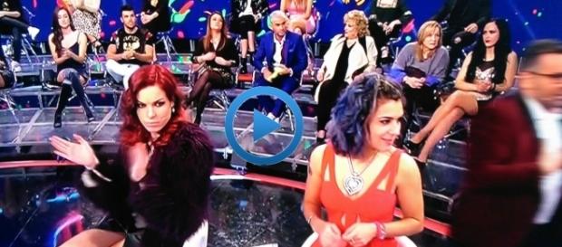 #gh27: La tía de Bea insulta a Adara en la #FinalGH17 #gh27: La tía de Bea insulta a Adara en la #FinalGH17