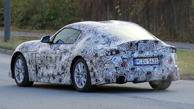 Nuova Toyota Supra 2018: nuove foto spia - News - Automoto.it - automoto.it