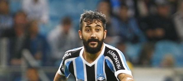Douglas deve permanecer no Grêmio (Foto: Divulgação) Douglas deve permanecer no Grêmio (Foto: Divulgação)