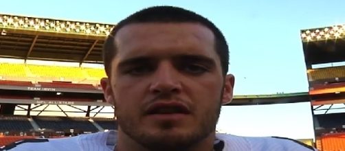 Derek Carr (Credit: Sergeant Bradley Parrish - wikimedia.org)