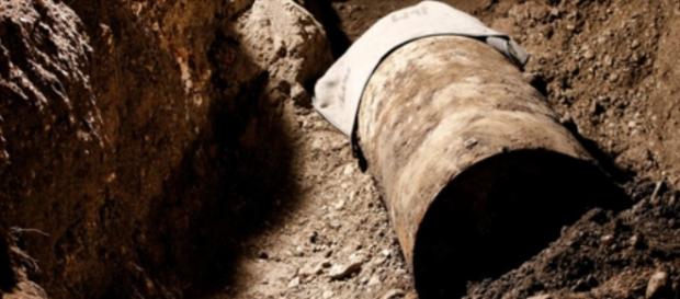 Bomba de quase 2 toneladas, encontrada na Alemanha, foi desativada Bomba de quase 2 toneladas, encontrada na Alemanha, foi desativada