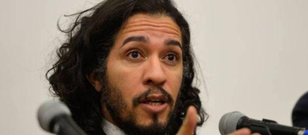 O deputado foi criticado até mesmo por seus próprios seguidores por utilizar uma simples comparação de público para atacar a posse do presidente Trump O deputado foi criticado até mesmo por seus próprios seguidores por utilizar uma simples comparação de público para atacar a posse do presidente Trump