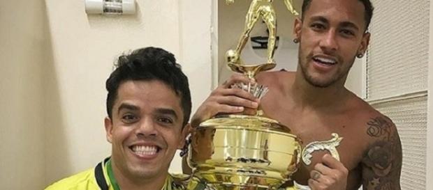 Tatuagem da Mulher-Gato chama a atenção dos fãs na foto de Neymar Tatuagem da Mulher-Gato chama a atenção dos fãs na foto de Neymar