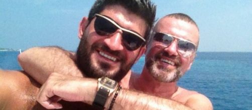 Il fidanzato di George Micheal commenta la morte della pop star