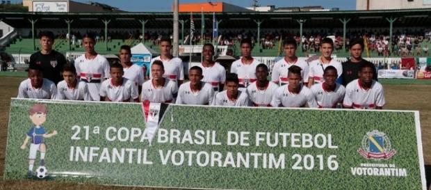Atual campeão, São Paulo levantou o caneco cinco vezes Atual campeão, São Paulo levantou o caneco cinco vezes