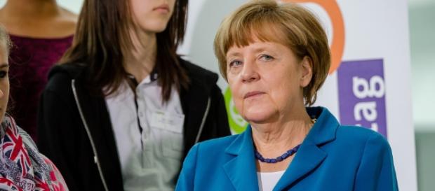 Kann oder will ihre Fehler nicht einsehen: Angela Merkel. (Foto: Initiative D21/ flickr/ CC BY 2.0) Kann oder will ihre Fehler nicht einsehen: Angela Merkel. (Foto: Initiative D21/ flickr/ CC BY 2.0)