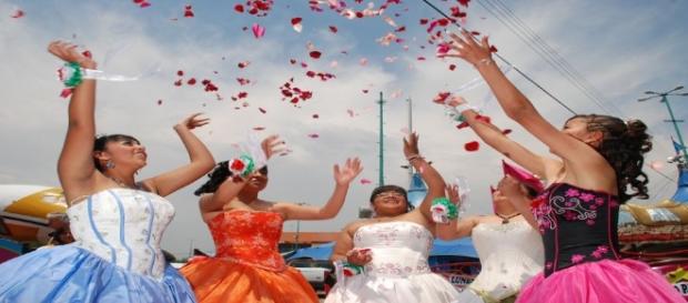 Los XV años, toda una tradición mexicana. Los XV años, toda una tradición mexicana.