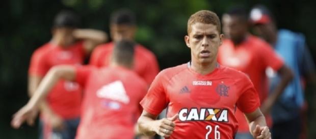 Cuéllar pode estar de saída do Flamengo (Foto: Gilvan de Souza/CRF) Cuéllar pode estar de saída do Flamengo (Foto: Gilvan de Souza/CRF)