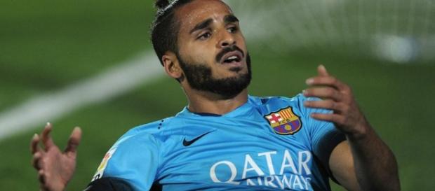 De jogador criticado e renegado, Douglas pode ganhar uma nova chance no Barcelona De jogador criticado e renegado, Douglas pode ganhar uma nova chance no Barcelona