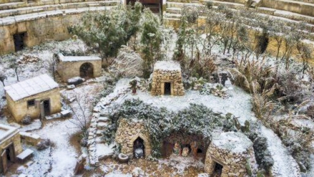 Nevicata eccezionale nel Salento - Qui Piazza Santo Oronzo a Lecce