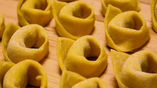 Tortellini scaduti sequestrati dai Nas in Emilia Romagna