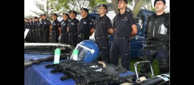 Corpo de Intervenção sempre na linha da frente na reposição e manutenção da ordem pública. Corpo de Intervenção sempre na linha da frente na reposição e manutenção da ordem pública.