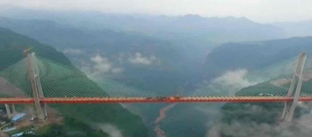 Ponte já estava construída, mas só agora foi liberada para tráfego Ponte já estava construída, mas só agora foi liberada para tráfego